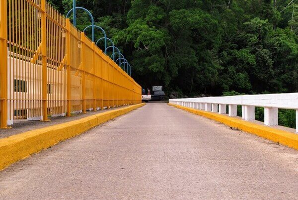 guarda corpo estrada