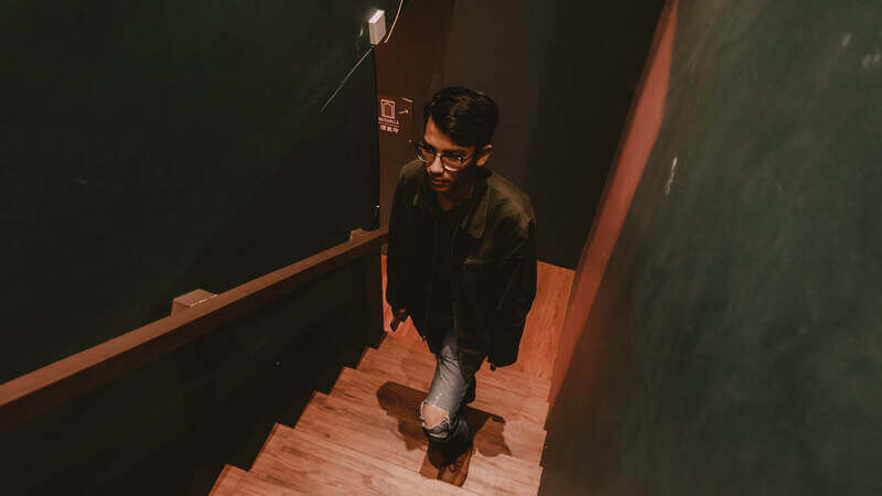 madeiras de demolicao escada