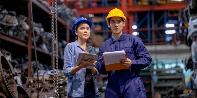 iso 9000 familia iso pessoas trabalhando