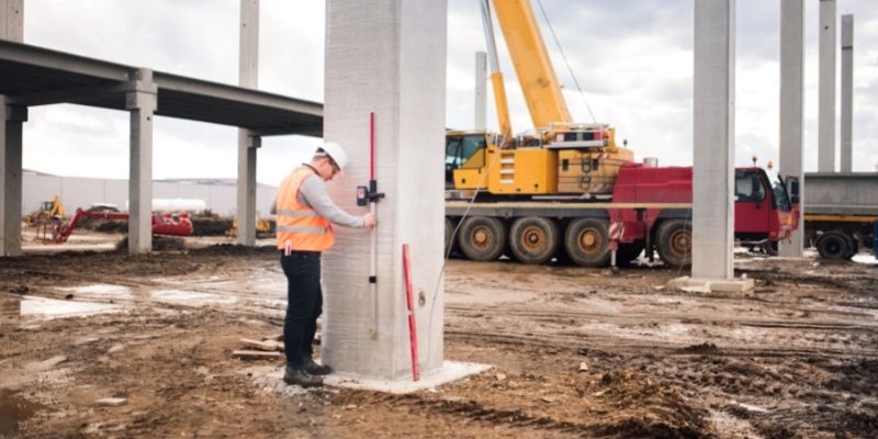 topografia homem trabalhando