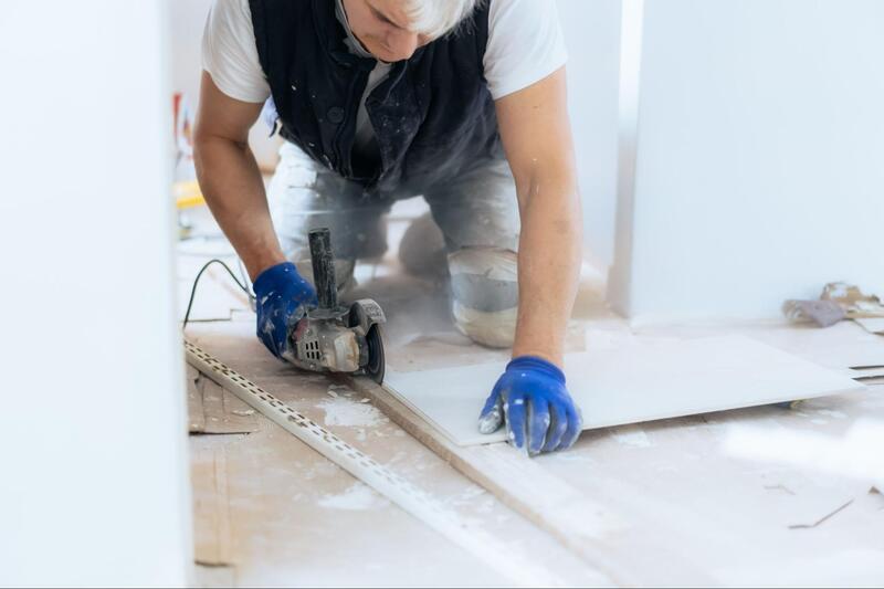 como cortar porcelanato azulejo