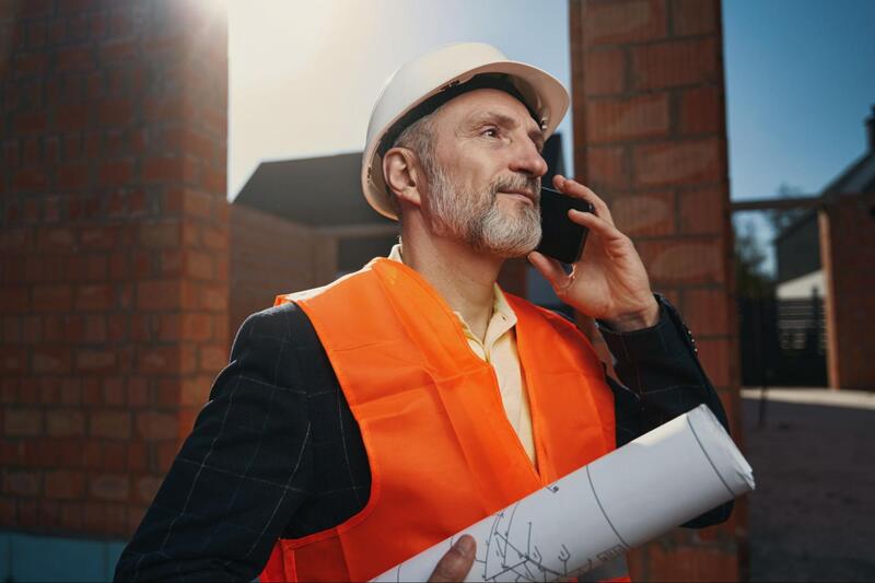 comprar ou alugar equipamentos construtor