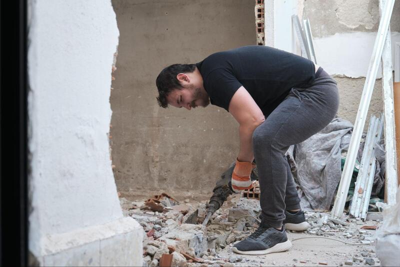 como usar o martelete parede quebrada