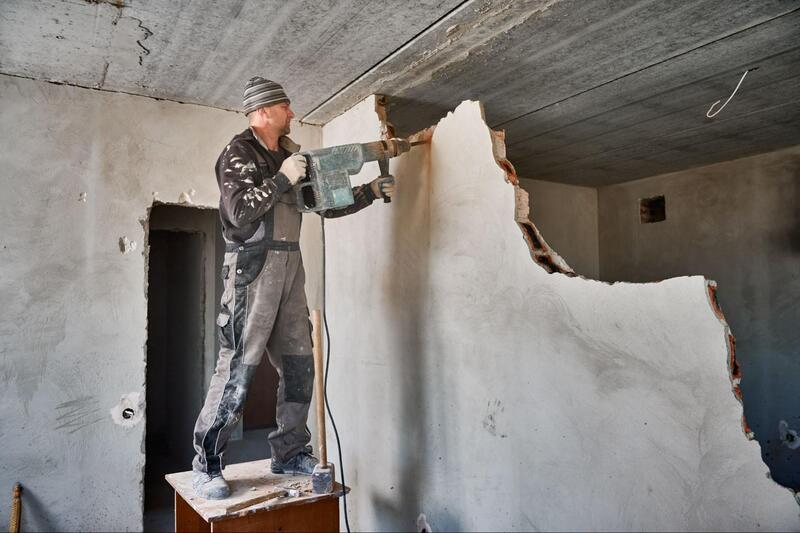 como usar o martelete parede