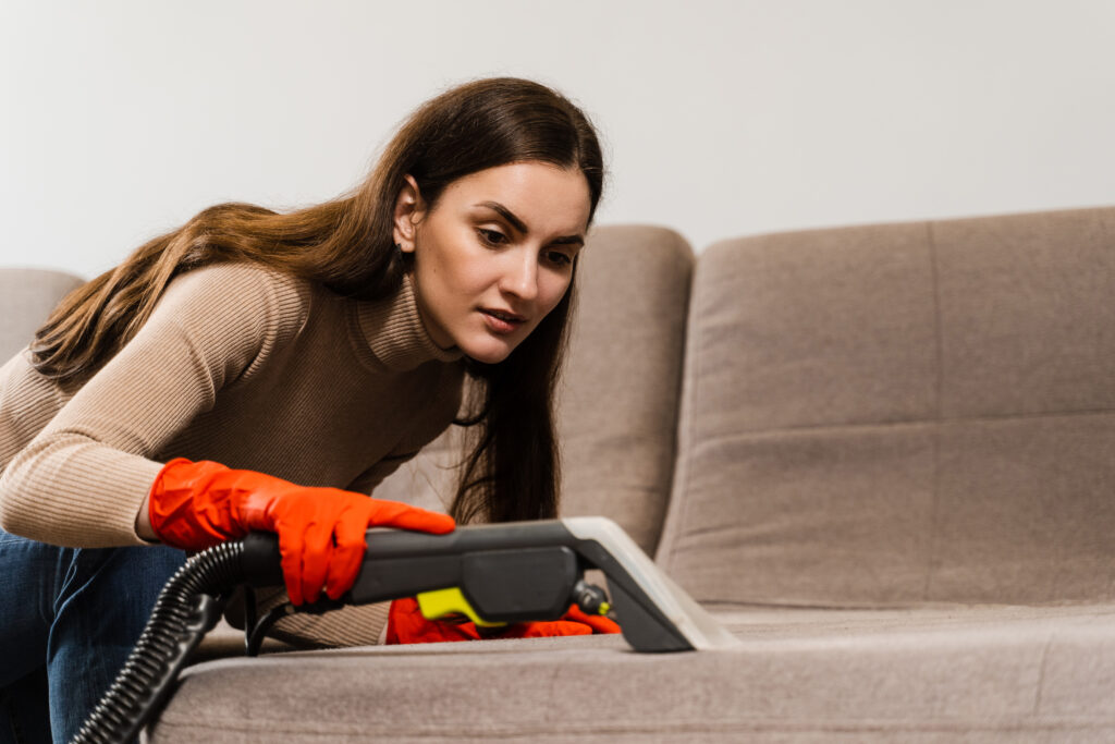 como fazer manutenção de sofá