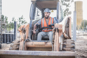Etapas de uma obra: entenda cada fase e a importância dos equipamentos certos